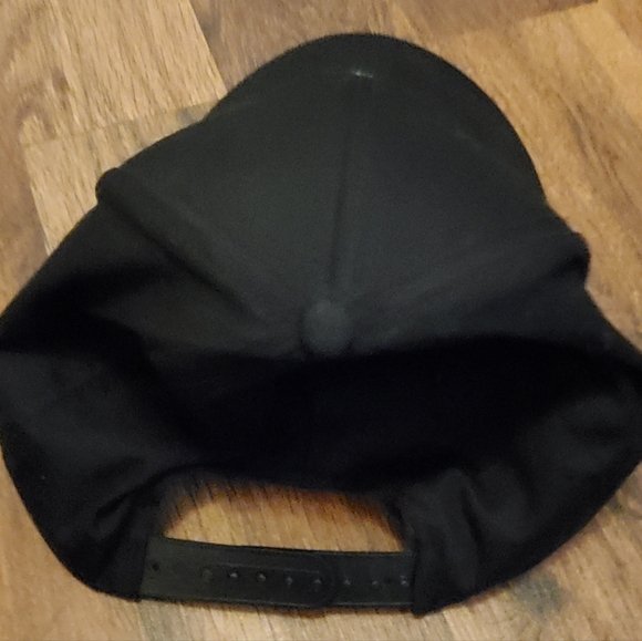 Reason Clothing Embroidered Bear Hat - Picture 4 of 4